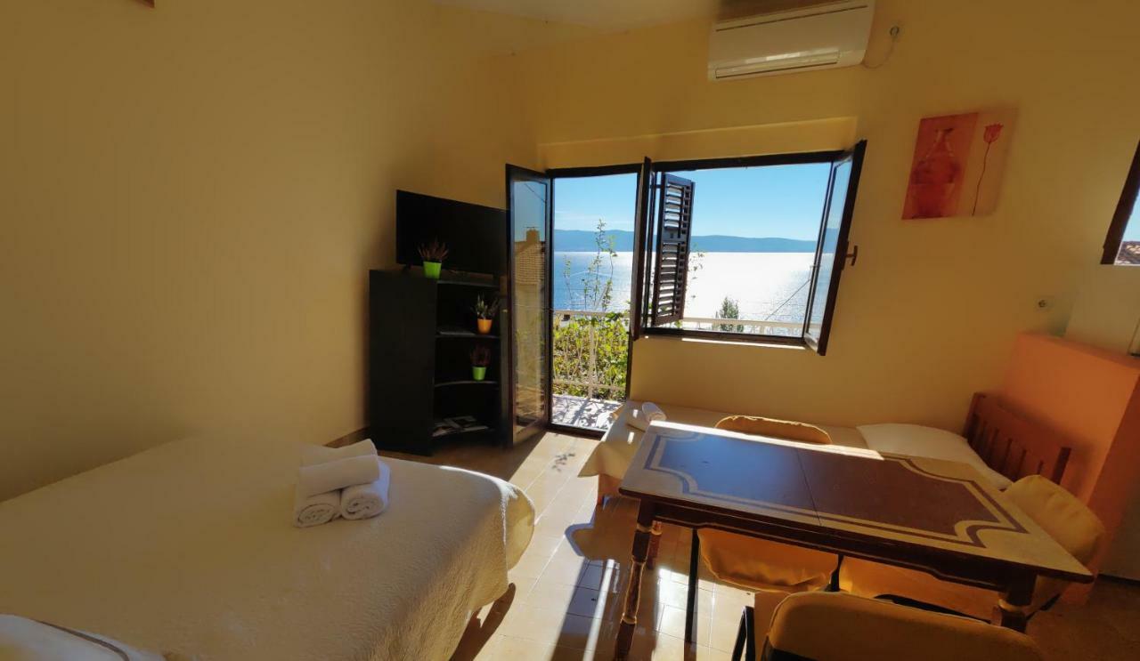 Apartments Niko Omiš Exterior foto